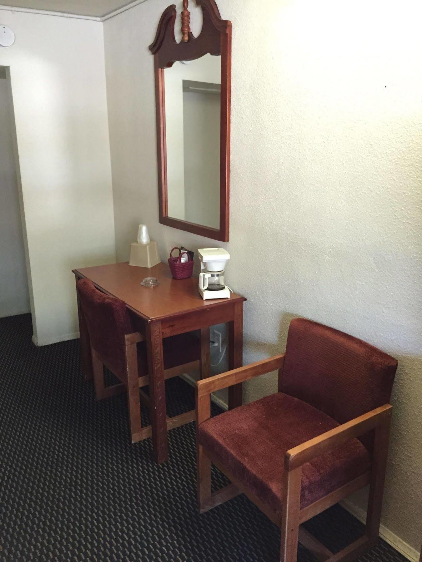 Scottish Inns テューペロ エクステリア 写真